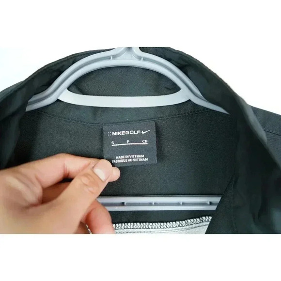 Nike Golf Activewear 1/4 Zip Collared Pullover Men's Small | Item #687 - Picture 6 of 9